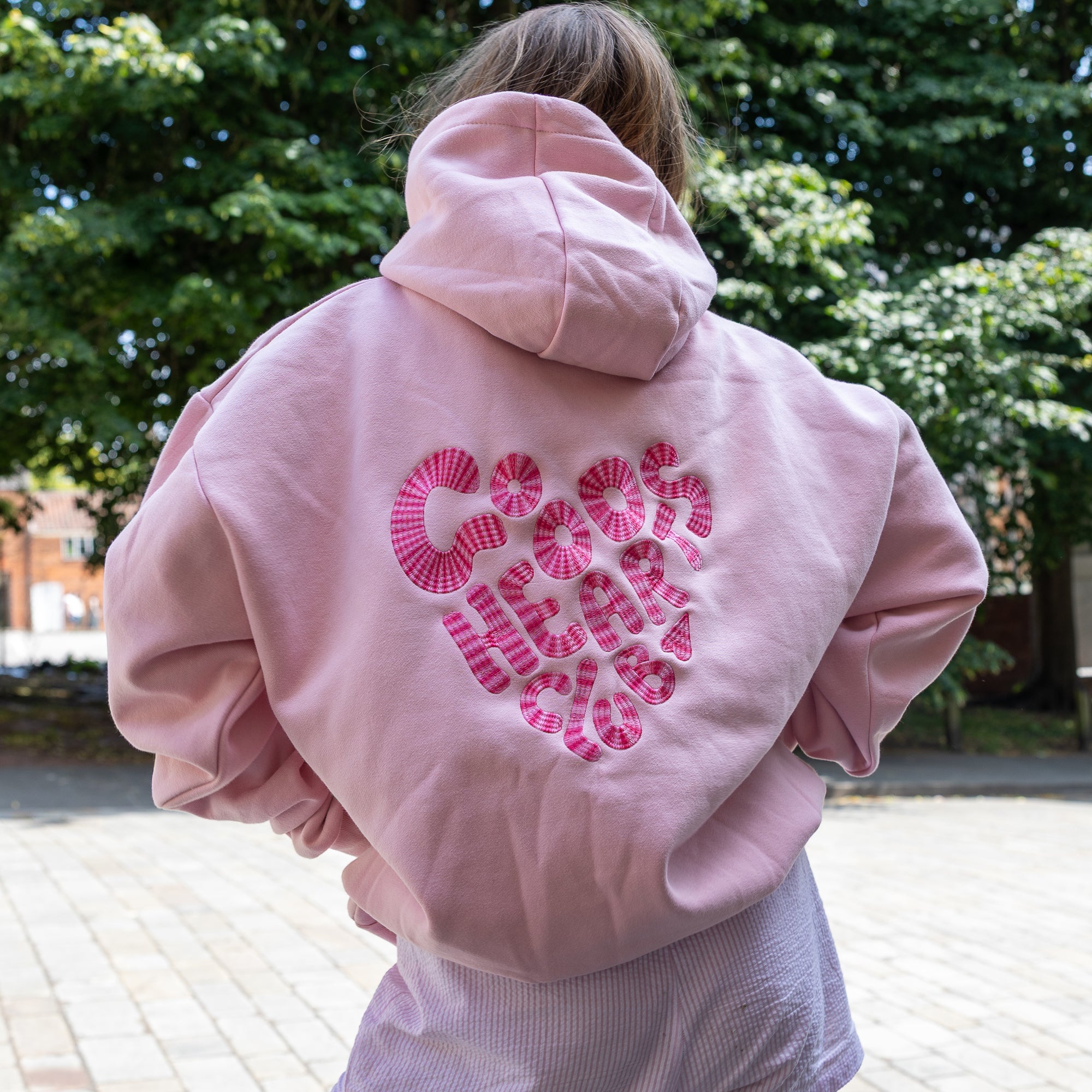 *p(R)ojectR® Heart Hoodie パーカー　PINK Embroidered Pink gradient thread Hoodie – Good Hearts Club